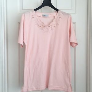 Croft & Barrow Top Large Pink Tee V-neck Embroidery Pearls Short Sleeves Blouse